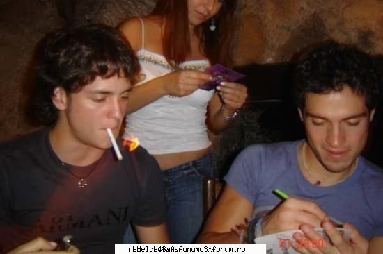 ucker  :nono: rbd fumeaza
